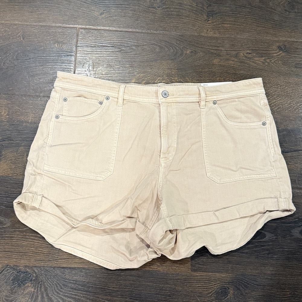 American Eagle Dreamy Drape Easy Khaki Shorts NWT